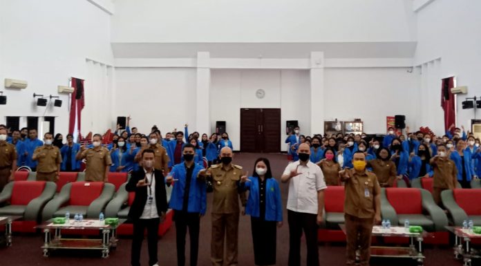 Mahasiswa IKIP PGRI Pontianak Laksanakan Program PLP-2 dan KKM, Ini Pesan Pj Bupati Landak