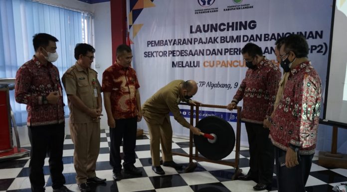 Pj Bupati Landak Launching Pembayaran PBB-P2 Melalui Credit Union