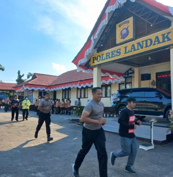 Rutin Gelar Olah Raga Cara Polres Landak Jaga Kesehatan Para Anggota