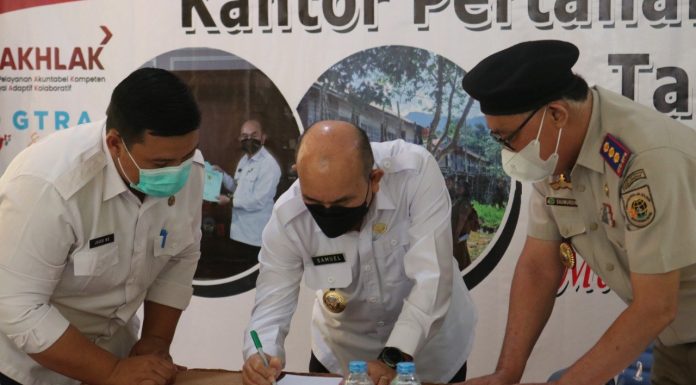 Pj Bupati Landak Samuel Dukung Percepatan Pensertifikatan Tanah