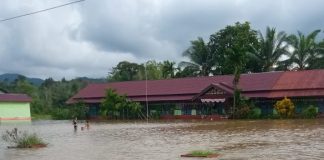 Banjir Rendam Sejumlah Rumah Warga di Jelimpo
