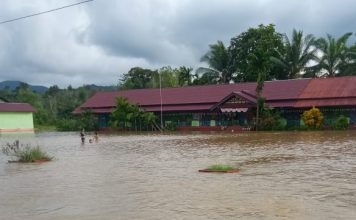 Banjir Rendam Sejumlah Rumah Warga di Jelimpo