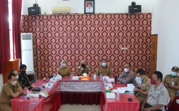 Zoom Meeting Bersama Direktorat Jendral Bina Pemerintahan Desa, Pj Bupati Landak Samuel Sampaikan Pelaksanaan Pilkades Serentak