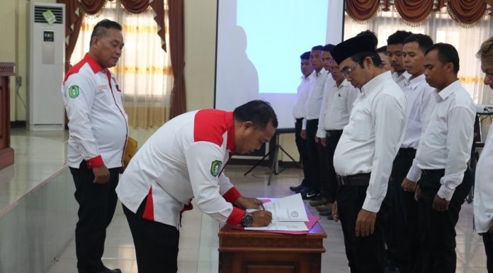 Kadis PMPD Hadiri Pelantikan dan Pengukuhan Pengurus DPC ABPEDNAS Kabupaten Landak