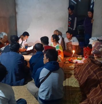 Pulang Dari Hutan, Istri Dapati Suami Tergeletak Dikamar Mandi Usai Tenggak Racun Rumput