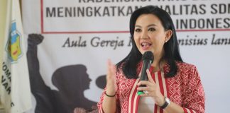 Dihadapan Mahasiswa PMKRI, Karolin : Saya Berpolitik Untuk Kemanusiaan
