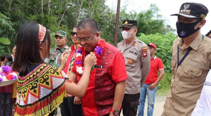 Buka Turnamen Bola Voli di Simpang Pasir, Heri Saman Minta Junjung Tinggi Sportivitas Bertanding