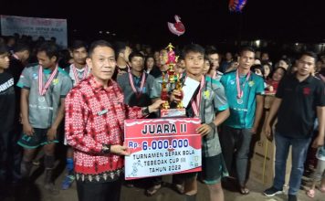 Ayai Nak FC Juarai Turnamen Sepak Bola Tebedak Cup III