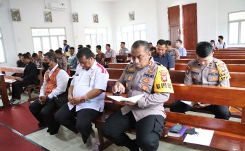 Polres Landak Gelar Doa Bersama Bagi Para Korban Tragedi di Kanjuruhan