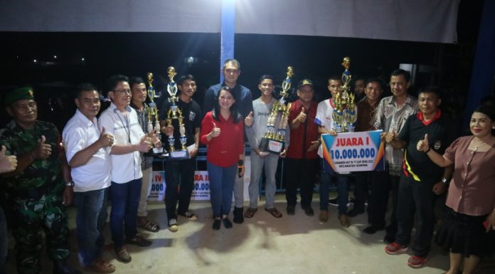 Kunjungi Kecamatan Sompak, Karolin Ingatkan Anak Muda Dalam Pergaulan