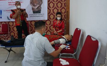PMI Landak Laksanakan Donor Darah di HUT 23 Tahun Pemkab Landak