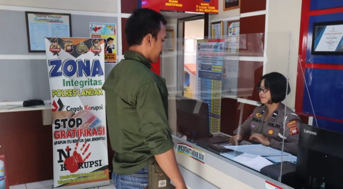 Polres Landak Komitmen Berikan Pelayanan Bebas Pungli