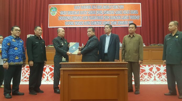 DPRD Bersama Pemkab Landak Setujui RAPBD Tahun Anggaran 2023 Disahkan Menjadi Perda