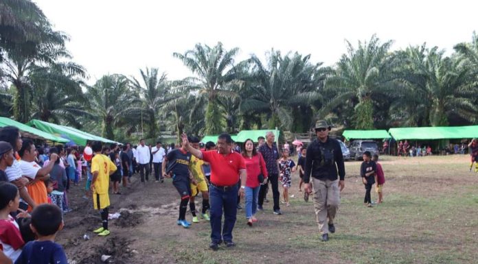 Buka Turnamen Sepak Bola Natal Cup 2022 di Gombang Heri Saman Minta Pemain Junjung Tinggi Sportifitas