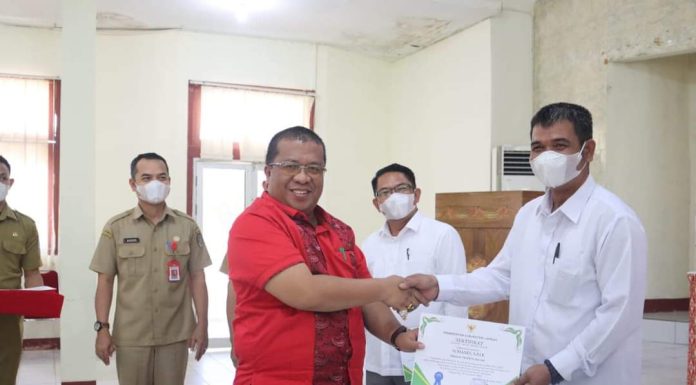 Heri Saman Minta Kepala Desa Jalani Tugas dan Tanggung Jawab Dengan Sungguh-Sungguh