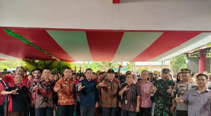 Mitigasi Dampak Inflasi, Pemerintah Provinsi Kalbar Gelar Pasar Murah Pangan di Landak