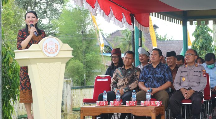 Karolin Minta Tumpang Negeri Masuk Kalender Tetap Event Kebudayaan Kalimantan Barat