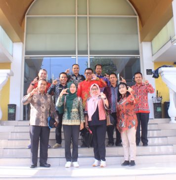 Pemkab Landak Dukung Keterbukaan Informasi Desa