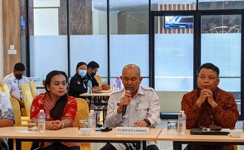 Pj Bupati Landak Buka Sosialisasi Pembentukan Badan Adhoc dan SIAKBA Pemilu 2024