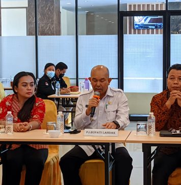 Pj Bupati Landak Buka Sosialisasi Pembentukan Badan Adhoc dan SIAKBA Pemilu 2024