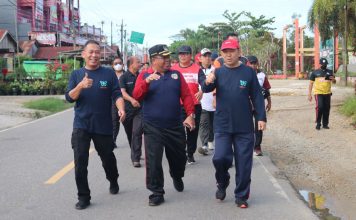 Jalan dan Senam Sehat Meriahkan Hari Kesehatan Nasional ke 58 dan HUT Korpri ke 51 di Landak