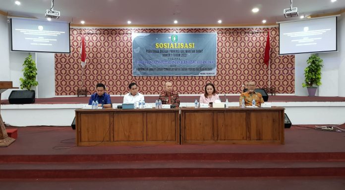 Pj Bupati Landak Buka Sosialisasi Perda Nomor 1 Tahun 2022 Terkait Pembukaan Lahan Berbasis Kearifan Lokal