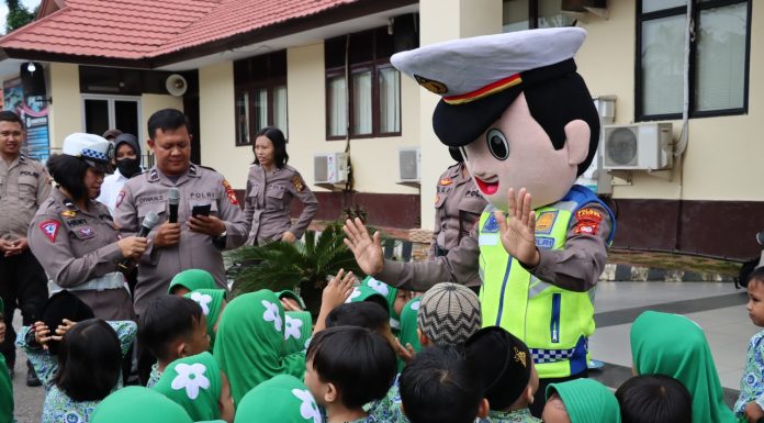 Polisi Sahabat Anak, Tanamkan Kedisiplinan dan Kesadaran Hukum Sejak Usia Dini