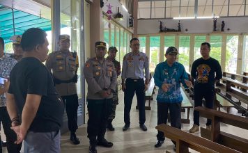 Pj Bupati Landak Cek Kesiapan Gereja Jelang Perayaan Natal