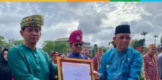 Pemkab Ketapang Terima Penghargaan di HUT Pemerintah Provinsi Kalbar ke 66