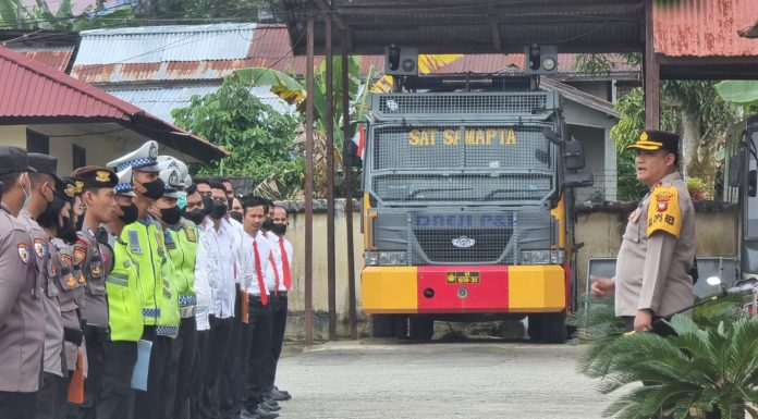 Pimpin Apel Perdana, Kapolres Landak Minta Personel Tingkatkan Kedisiplinan
