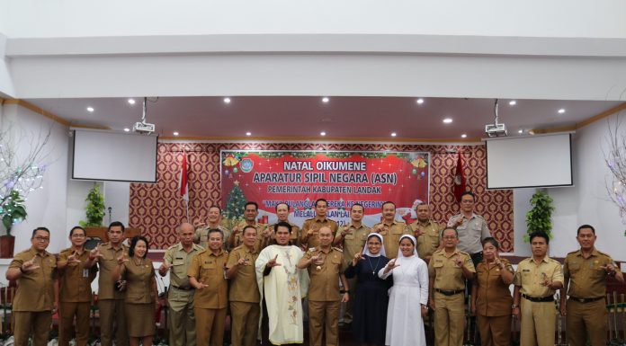 Natal Oikumene Pemkab Landak, Pj Bupati Samuel Ajak ASN Lebih Berinovasi di Tahun 2023