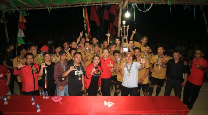 Kejuaraan Sepak Bola Natal Senakin Cup 2022 Resmi Ditutup, Karolin Apresiasi Panitia dan Masyarakat
