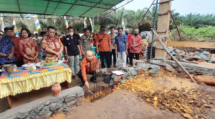 Pembangunan Gereja Katolik ST. Yohanes Stasi Jabeng Dimulai , Pj Bupati Samuel Ajak Pembangunan Secara Bergotong Royong