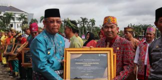 Pemkab Landak Terima Empat Penghargaan Dimomen HUT ke-66 Pemprov Kalbar