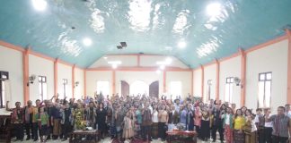 Karolin Ajak Semua Etnis Bersatu Dukung Pembangunan di Landak