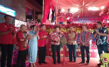 Buka Imlek Bersama, Sekda Vinsensius Minta Masyarakat Landak Tetap Rukun dan Bersatu