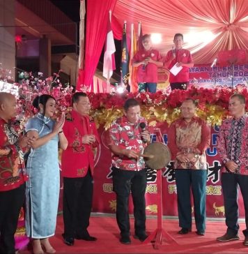 Buka Imlek Bersama, Sekda Vinsensius Minta Masyarakat Landak Tetap Rukun dan Bersatu