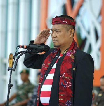 Pemkab Ketapang Gelar Upacara Bendera Peringatan HUT ke 66 Pemprov Kalbar