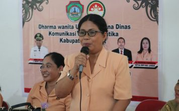 Edukasi Palajar Dalam Bermedia Sosial, Dharma Wanita Diskominfo Landak Gelar Seminar Cerdas Berinternet