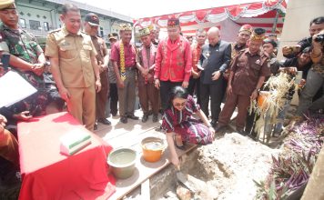 Karolin Ajak Masyarakat Terus Lestarikan Adat dan Budaya