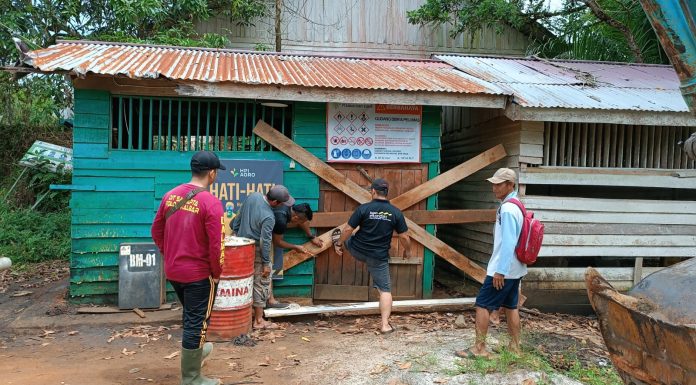 Diduga Keterlambatan Pembayaran Gaji Angkutan, Aset Kantor PT. SSS Disegel