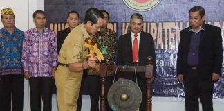 Asisten Setda Ketapang Buka Musyawarah Persekutuan Gereja Pentakosta Indonesia