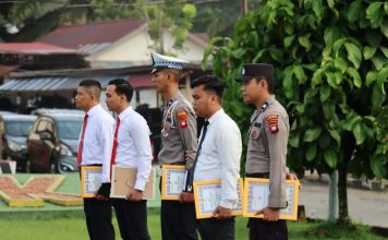 Berprestasi, Lima Anggota Polres Landak Diganjar Penghargaan