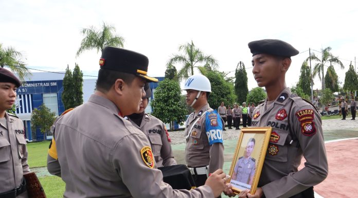 Langgar Kode Etik Satu Anggota Polres Landak di Berhentikan Dengan Tidak Hormat