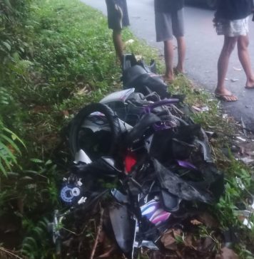 Hendak Menyelip Kendaraan Didepan, Sepeda Motor dan Mobil Bak Terlibat Kecelakaan