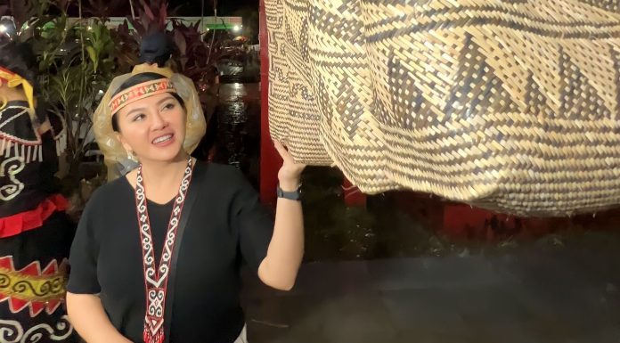 Karolin Nilai Potensi UMKM Sangat Menjanjikan Saat Kunjungi Stand Pameran Naik Dango