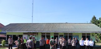 Apel Gabungan Personil Polres Landak dan Koramil Ngabang Tingkatkan Sinergisitas TNI Polri