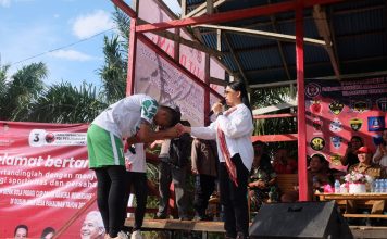 Karolin Ingatkan Pentingnya Pendidikan Saat Hadiri Pembukaan Turnamen Padagi Cup