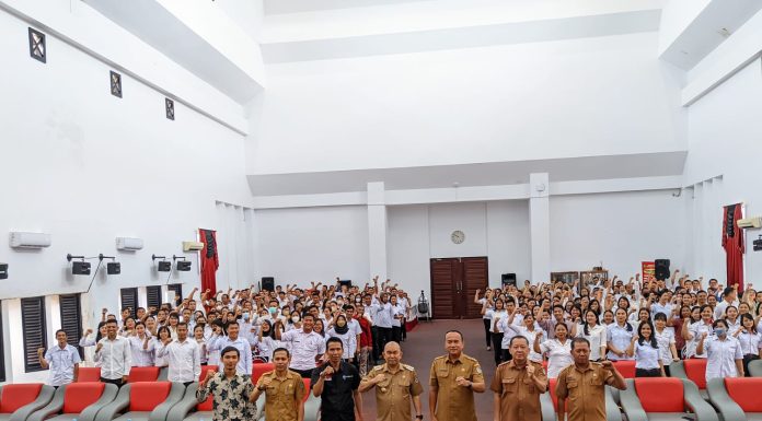 Pemkab Gelar Pembekalan Guru Tidak Tetap se Kabupaten Landak