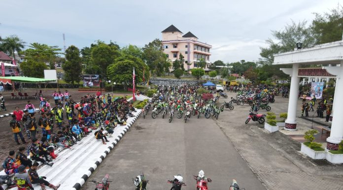 300 Peserta Adventure Motor Terabas Meriahkan Event Motor Trail di Kota Ngabang